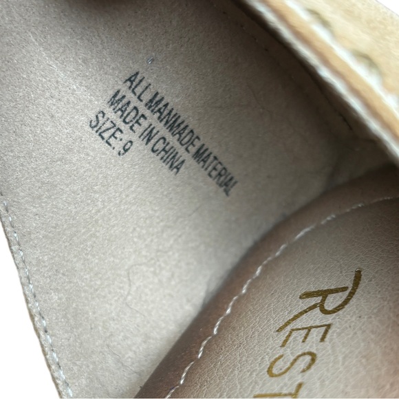 Restricted Women’s 9 Dayland T Strap Tan Flat Sandals, Boho Embroidered Sandals - Picture 6 of 10